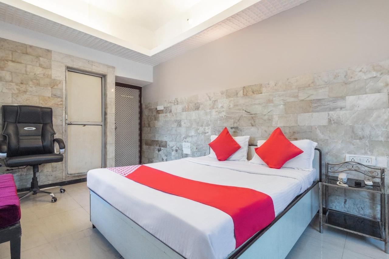 Oyo 71397 Hotel Guru Mumbai Kültér fotó